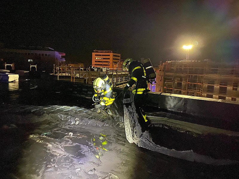 Hanau – Feuer auf dem Dach eines Neubaus