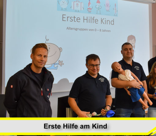 Gruppenfoto Erste Hilfe Am Kind